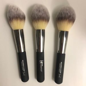 IT cosmetics makeup brushes